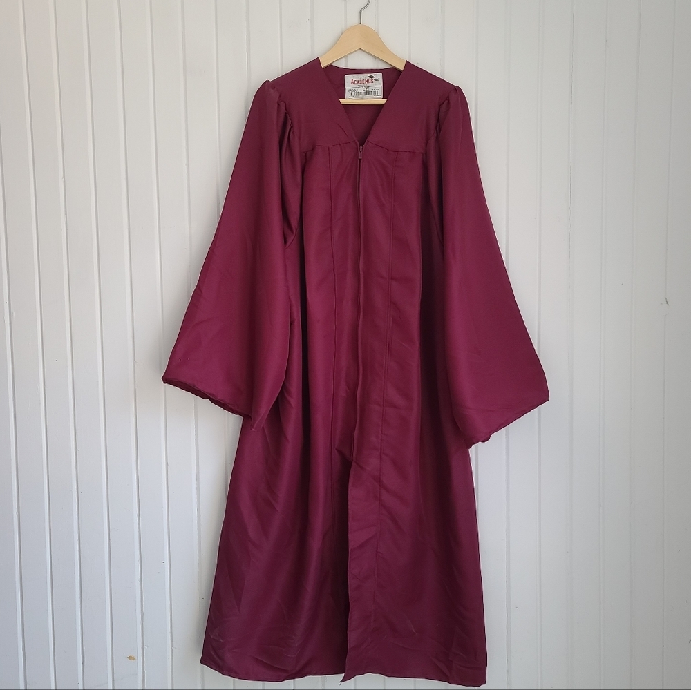 Burgundy Maroon Unisex Graduation Costume Choir Gown 5'6"-5'8" Made In USA